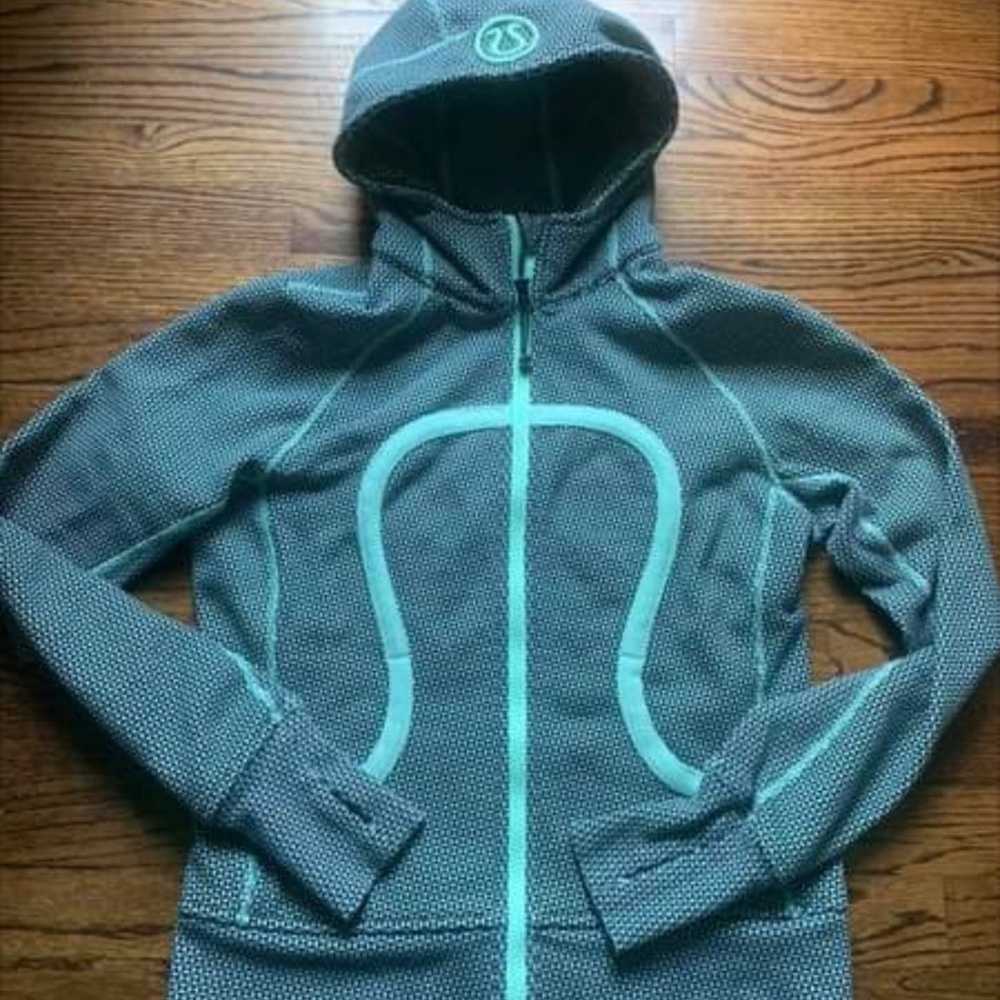 Lululemon Scuba Hoodie Size 6